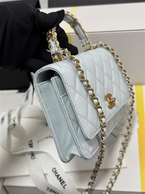 2026127205142998 700